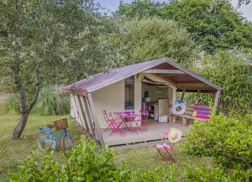 cabane camping bretagne