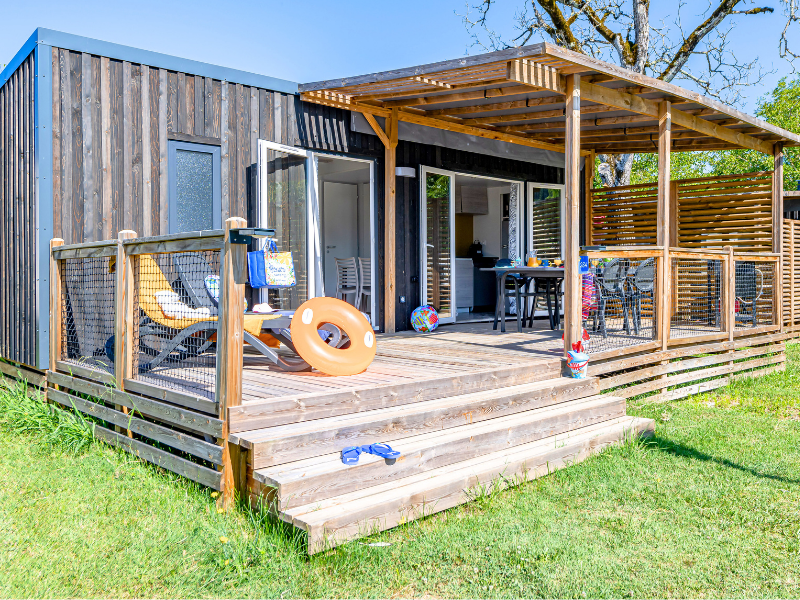 Homeflower premium 29m² (2 chambres) + CLIM + terrasse semi-couverte + TV + draps + serviettes